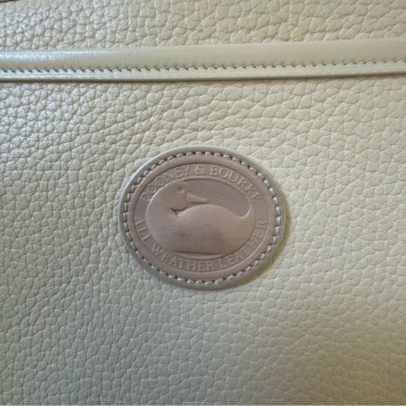 RARE Vintage Dooney & Bourke Leather Lockhart Crossbody Purse | Tan |Made in USA - Picture 10 of 16